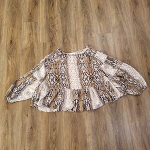 Karlie Snake Print Ruffle Peplum Blouse with Flutter Sleeves Size Large Relaxed